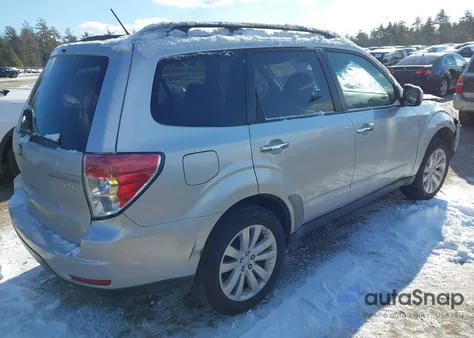 2011 Subaru Forester 2.5X Premium z USA, uszkodzony, nr VIN JF2SHACC9BG702651